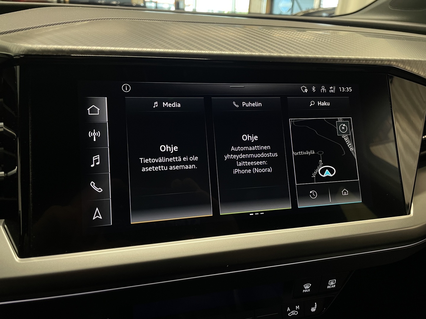 AUDI Q4 e-tron 2022