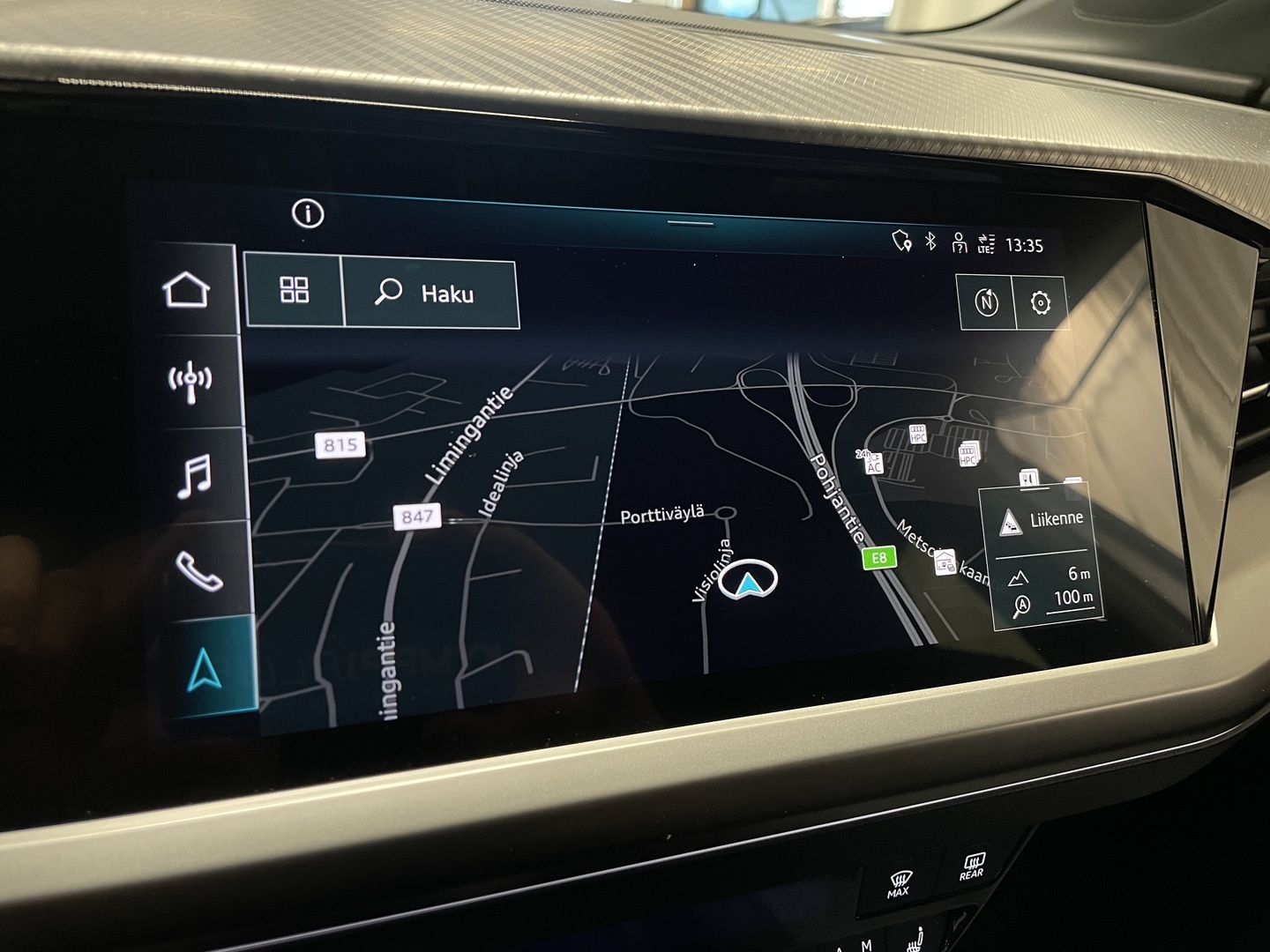 AUDI Q4 e-tron 2022