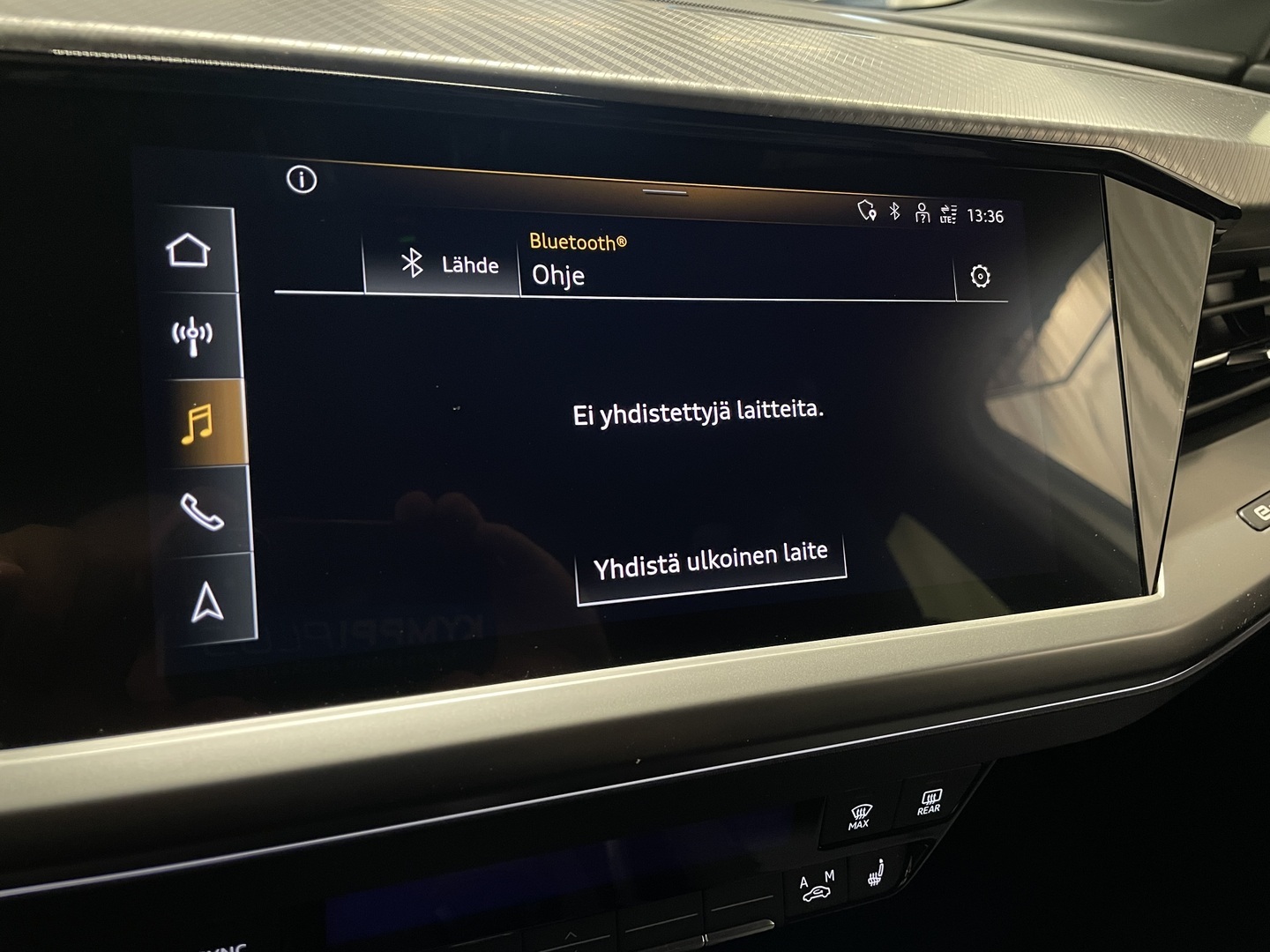 AUDI Q4 e-tron 2022