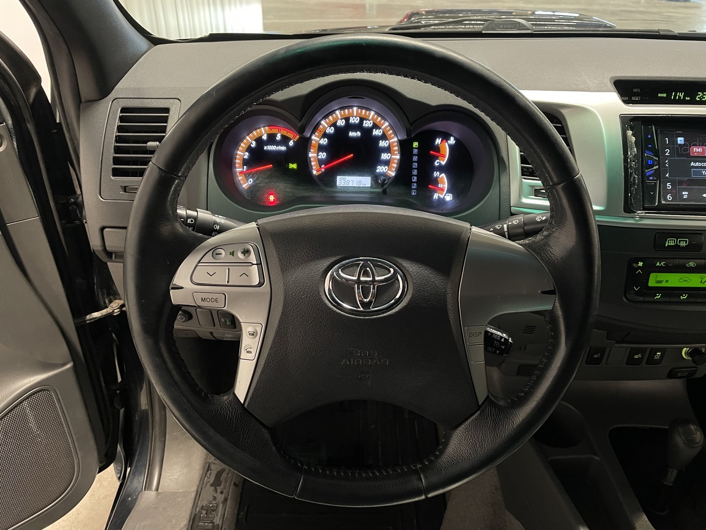 TOYOTA Hilux 2012