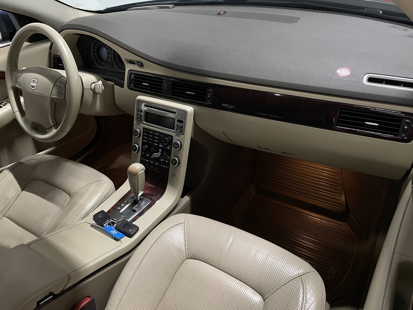 VOLVO XC70 2008
