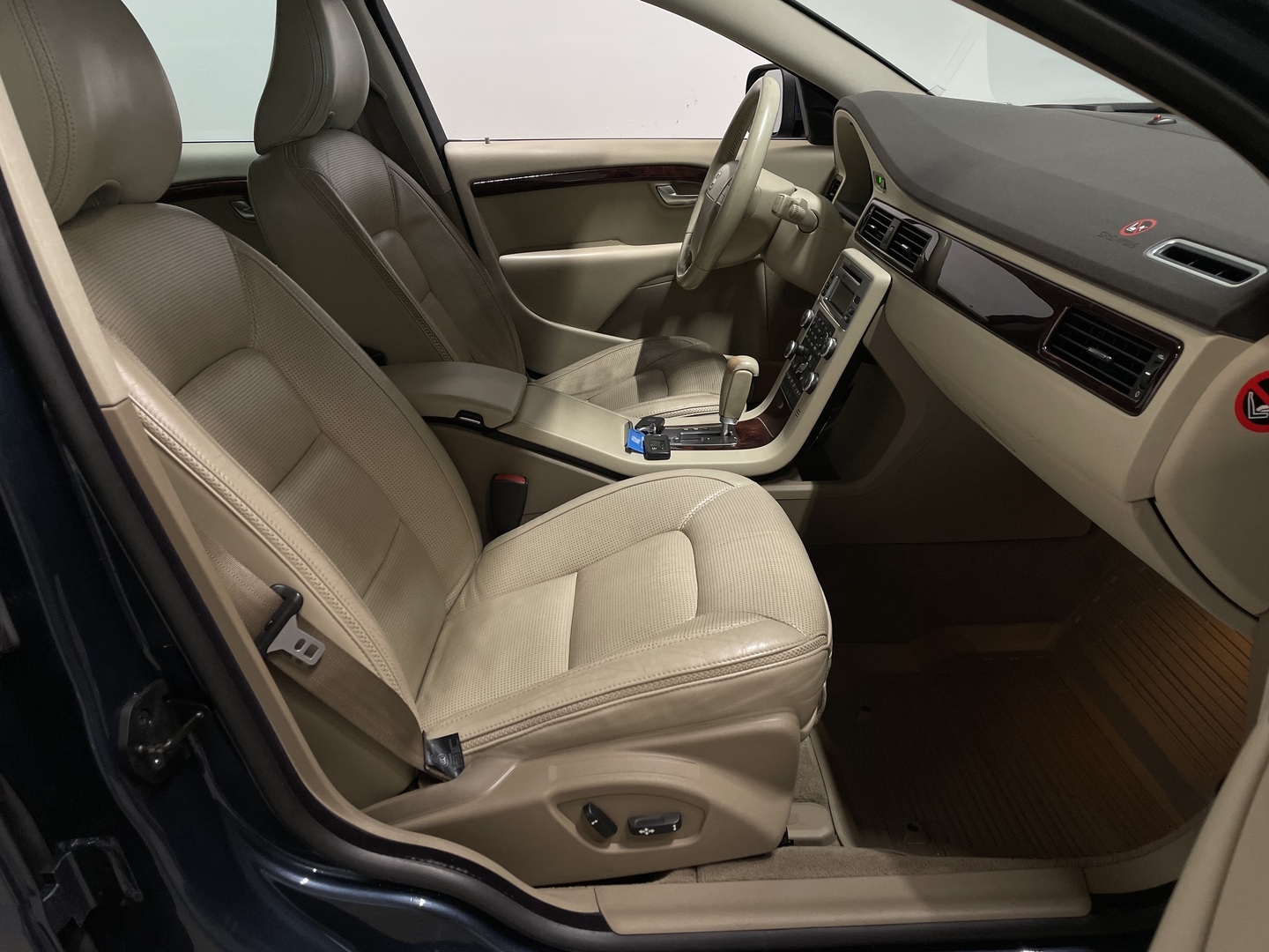 VOLVO XC70 2008