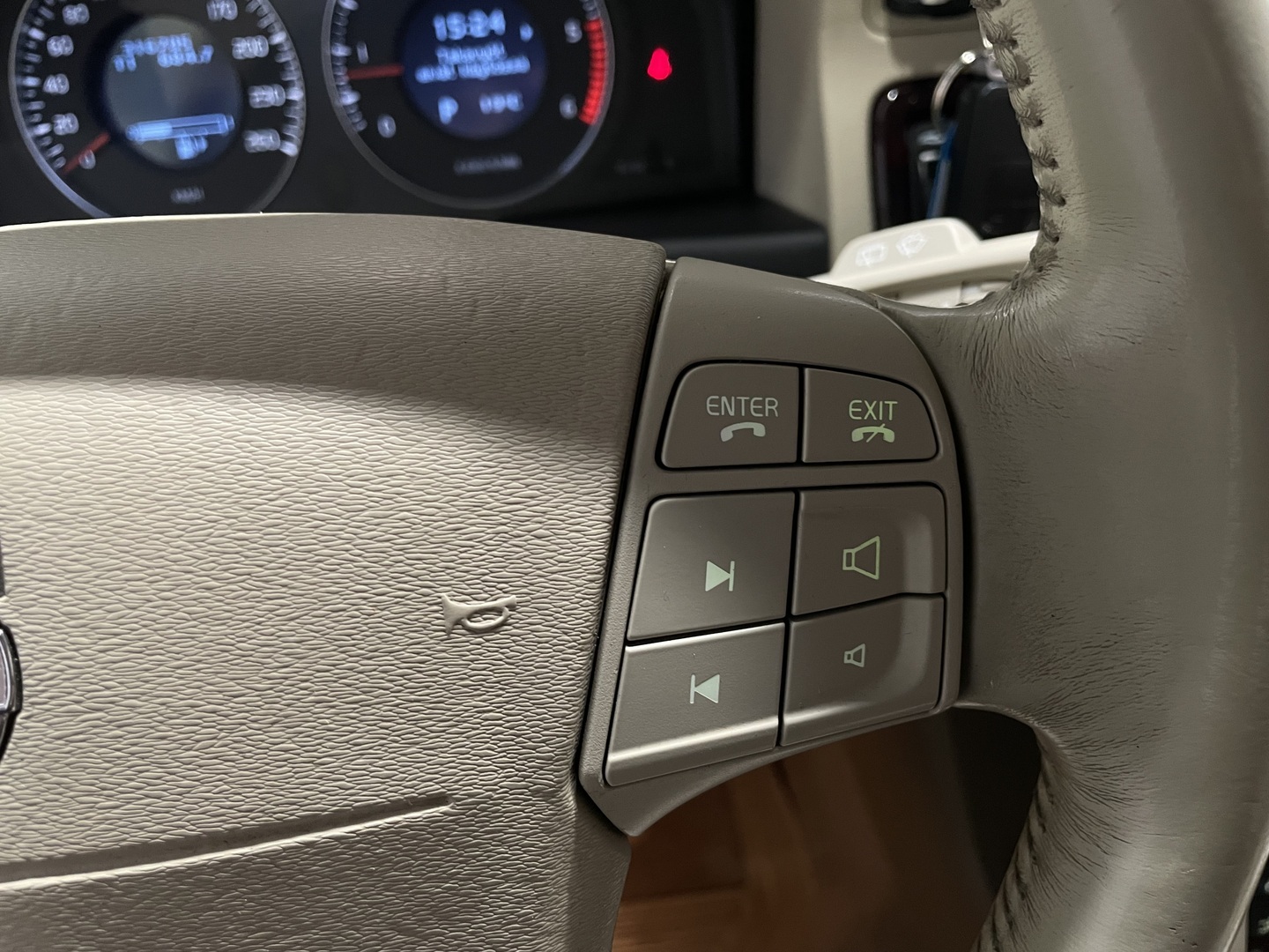 VOLVO XC70 2008