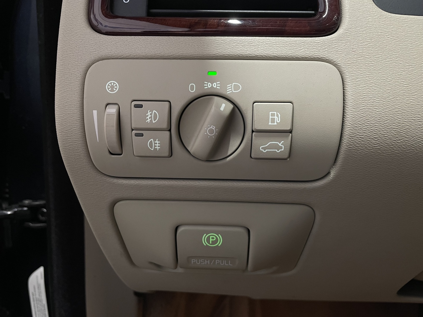 VOLVO XC70 2008