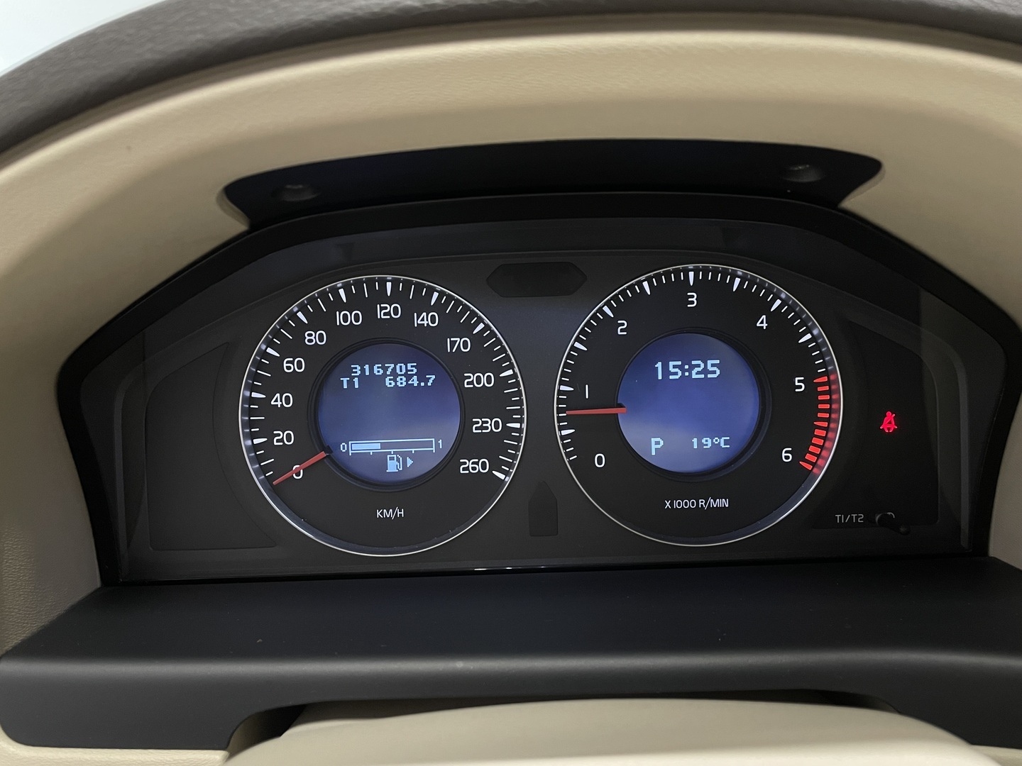 VOLVO XC70 2008