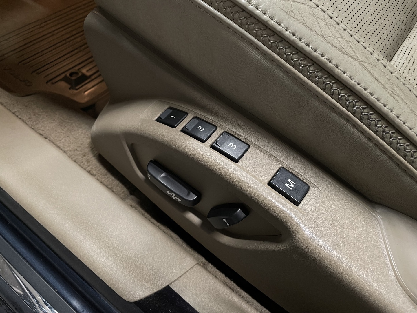 VOLVO XC70 2008