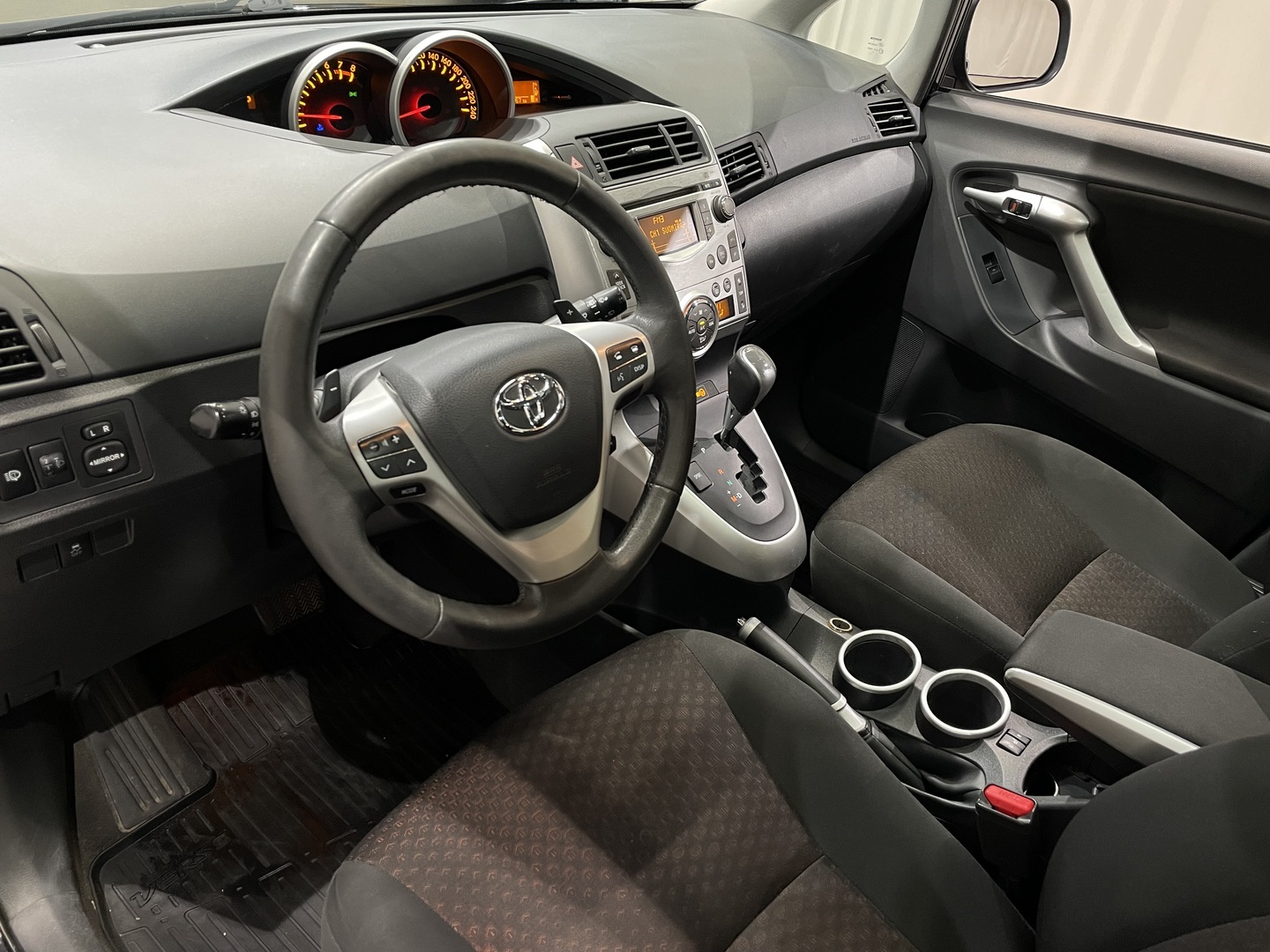 TOYOTA Verso 2011