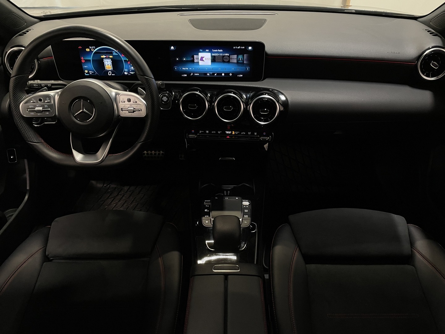 MERCEDES-BENZ A 2020