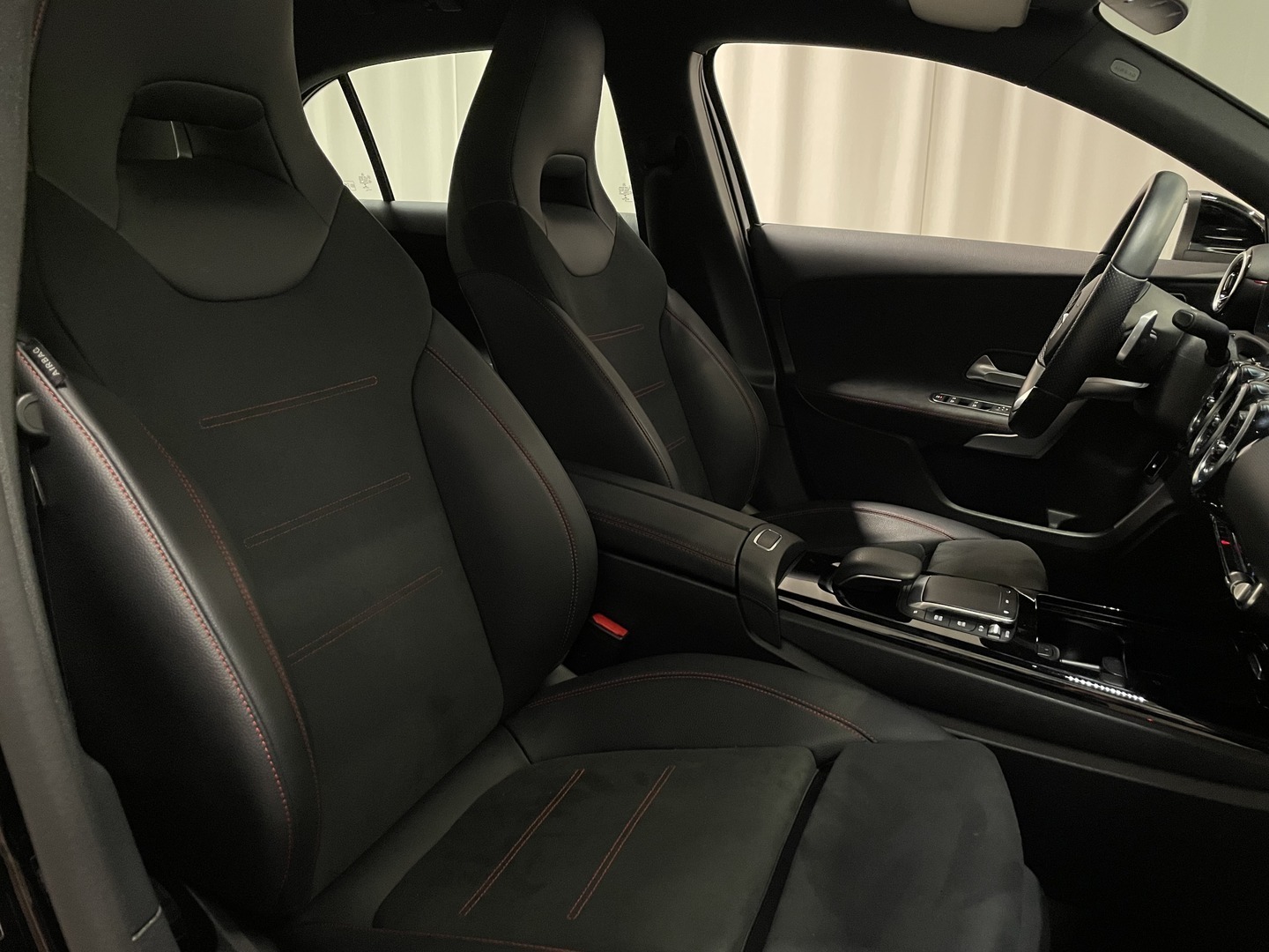 MERCEDES-BENZ A 2020