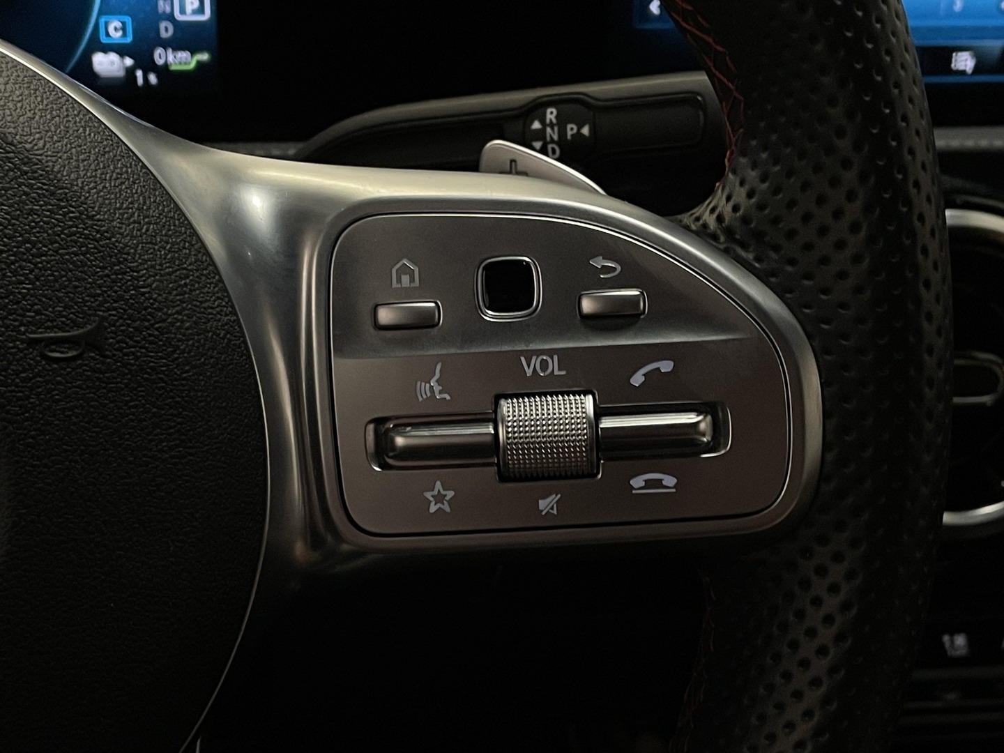 MERCEDES-BENZ A 2020