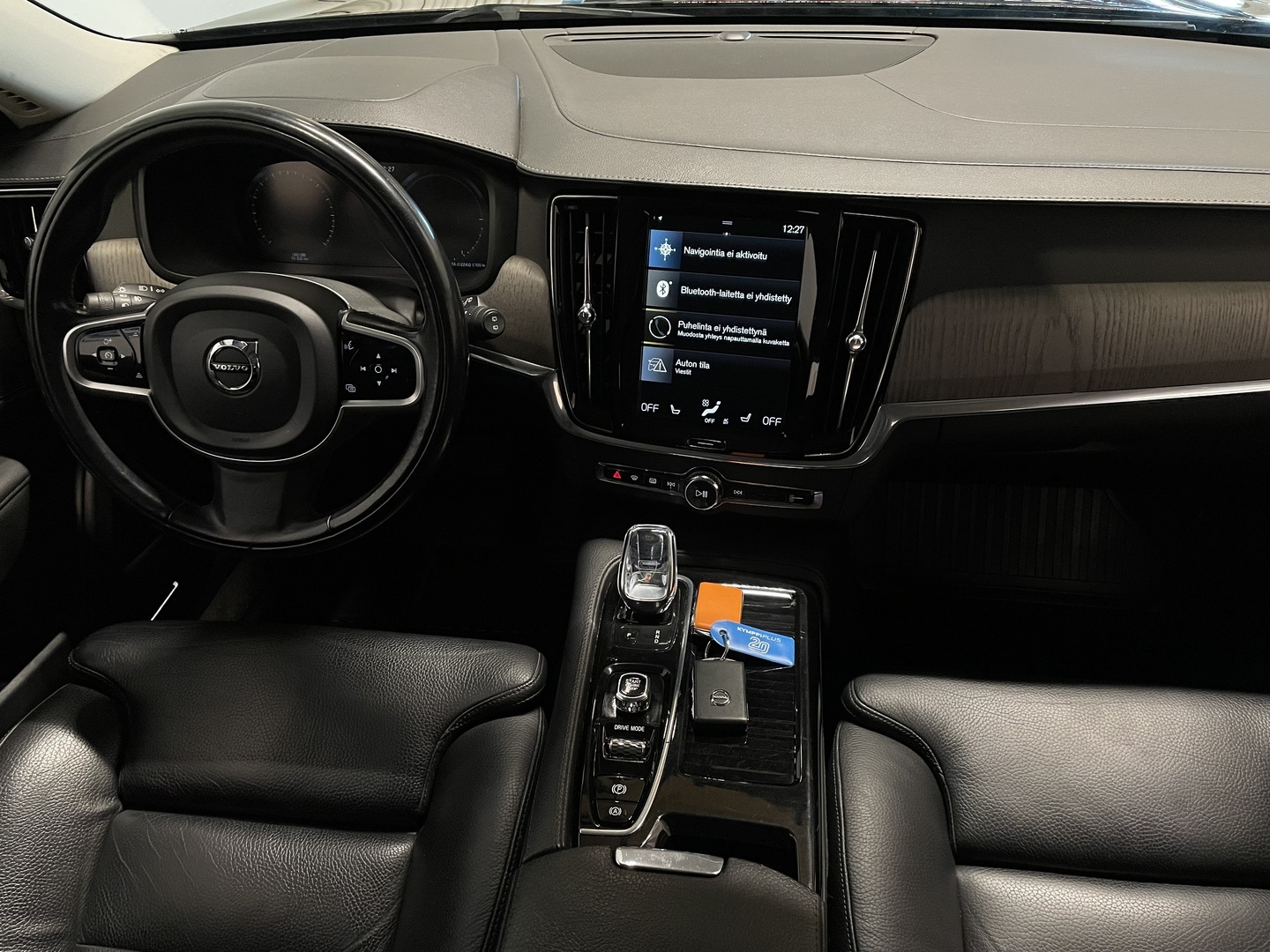 VOLVO V90 2021