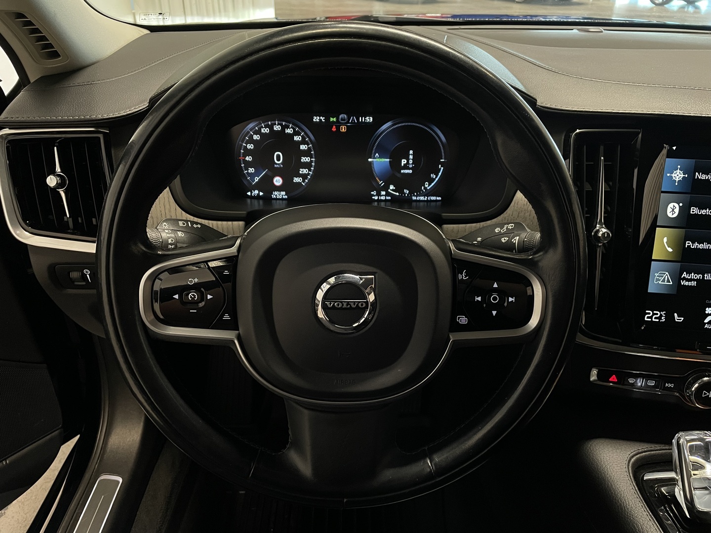 VOLVO V90 2021