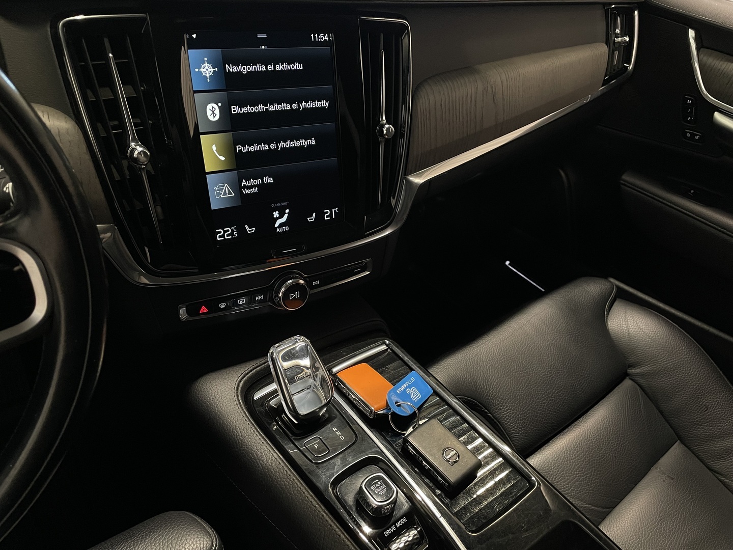 VOLVO V90 2021
