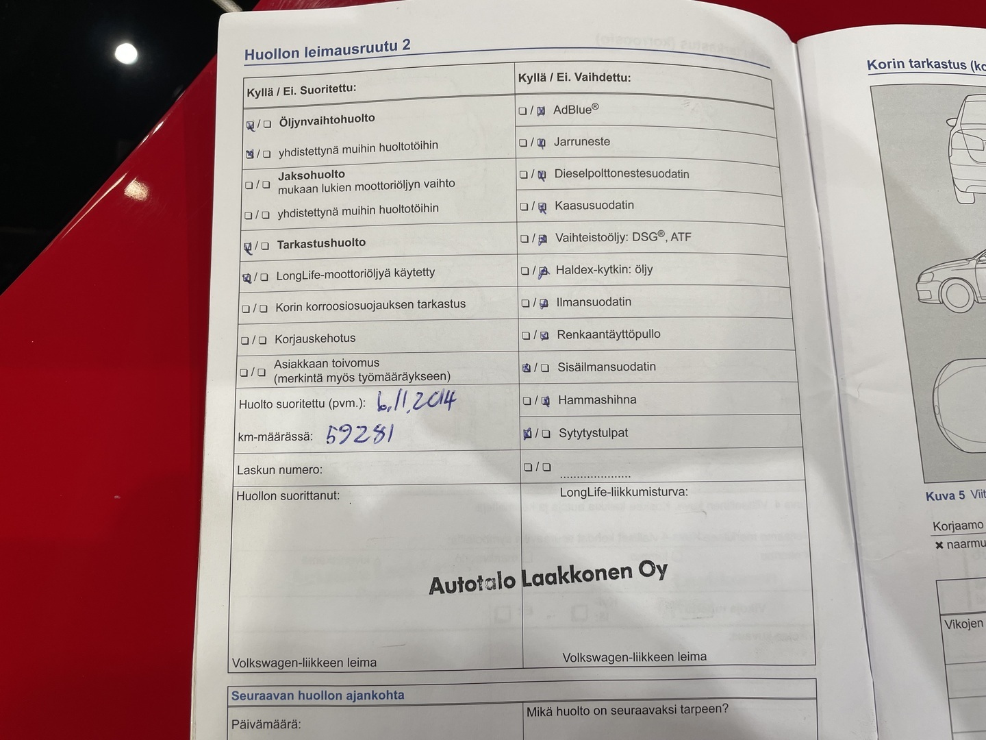 VOLKSWAGEN Beetle 2012