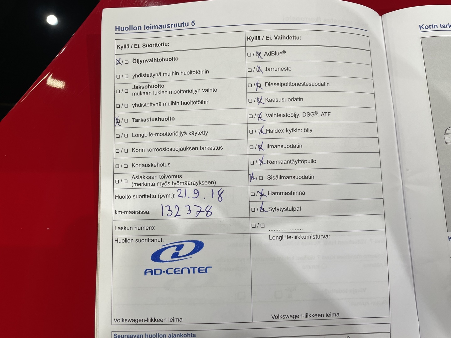 VOLKSWAGEN Beetle 2012