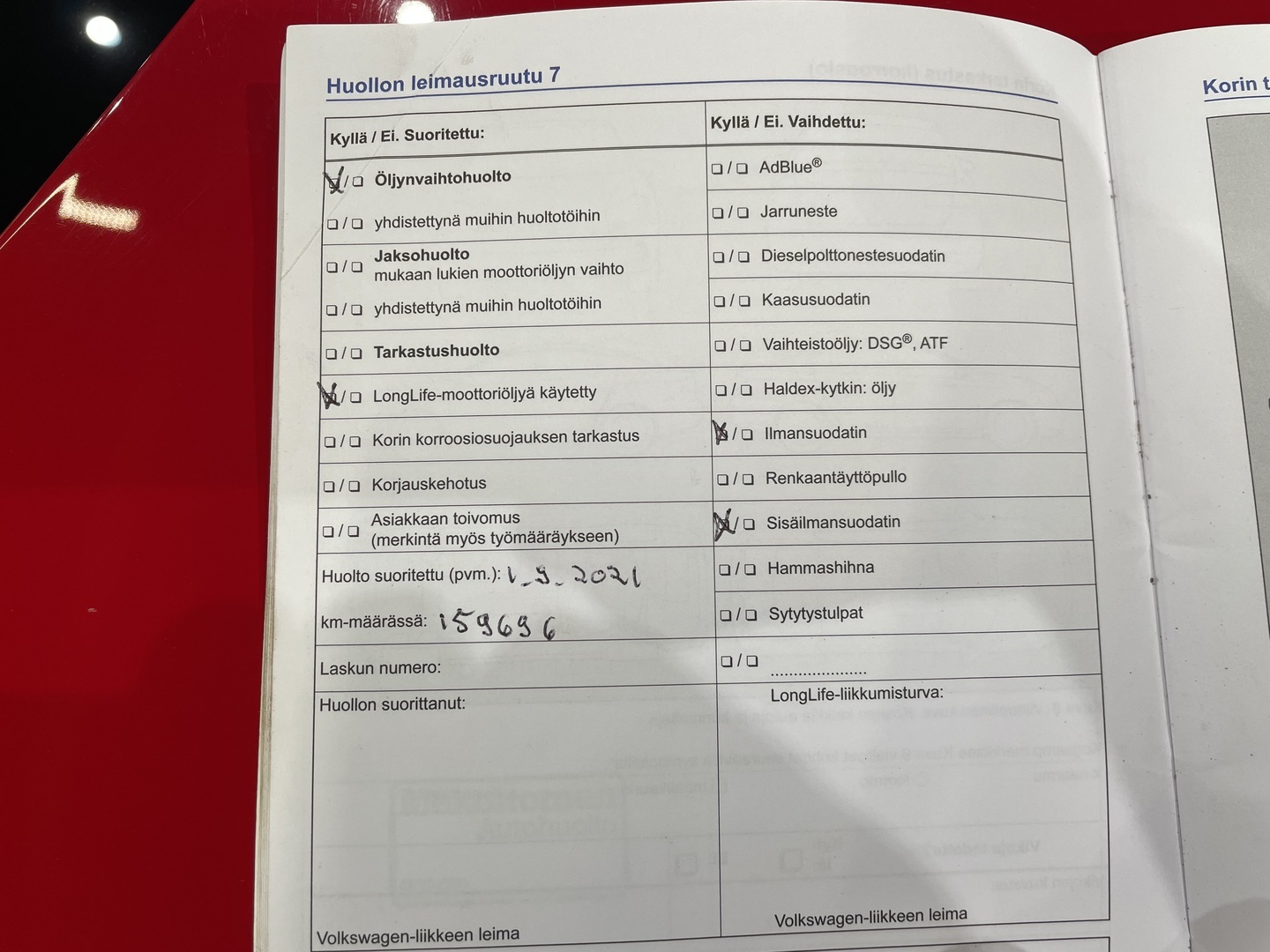 VOLKSWAGEN Beetle 2012