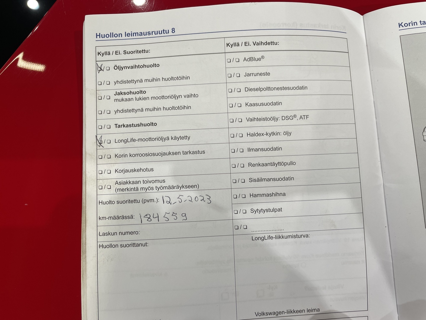 VOLKSWAGEN Beetle 2012