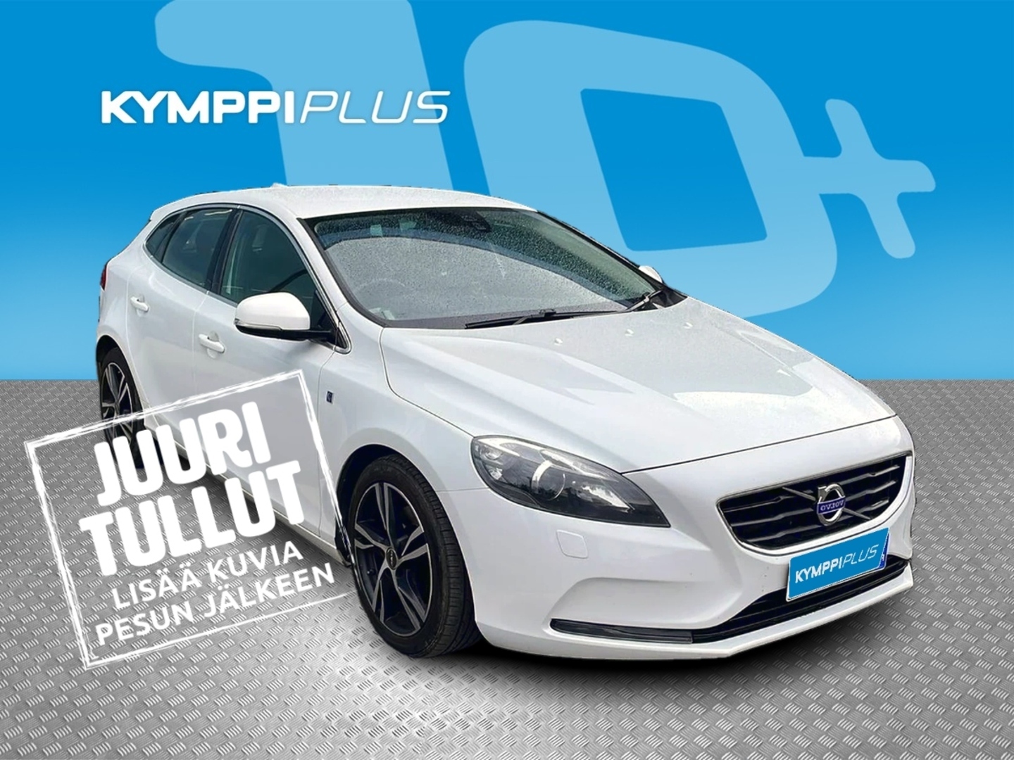 VOLVO V40 2015