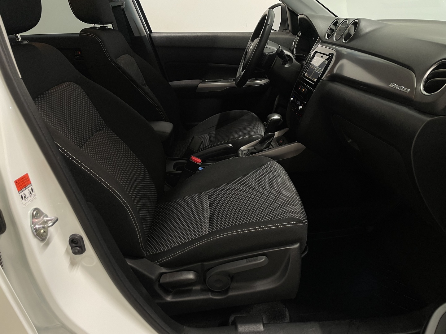 SUZUKI Vitara 2023