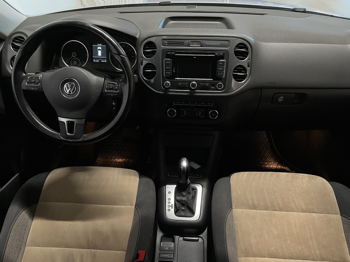 VOLKSWAGEN Tiguan 2014