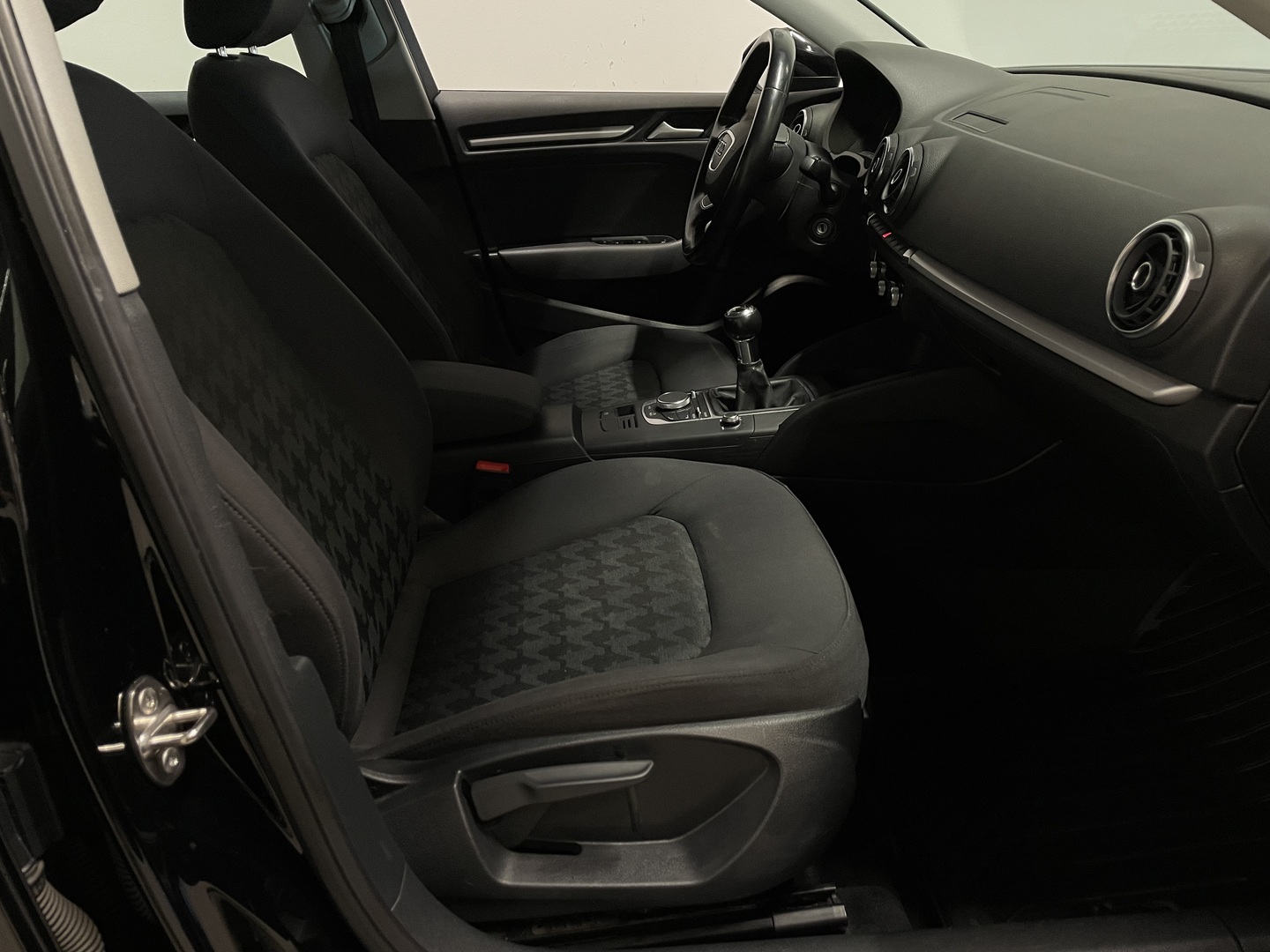 AUDI A3 2016