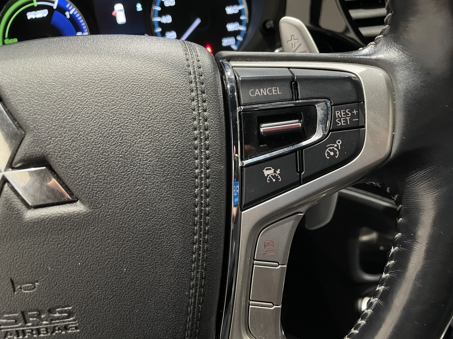 MITSUBISHI Outlander PHEV 2018