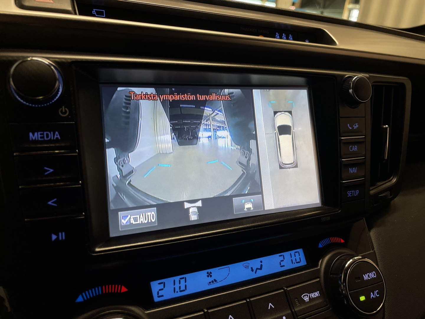 TOYOTA RAV4 2018