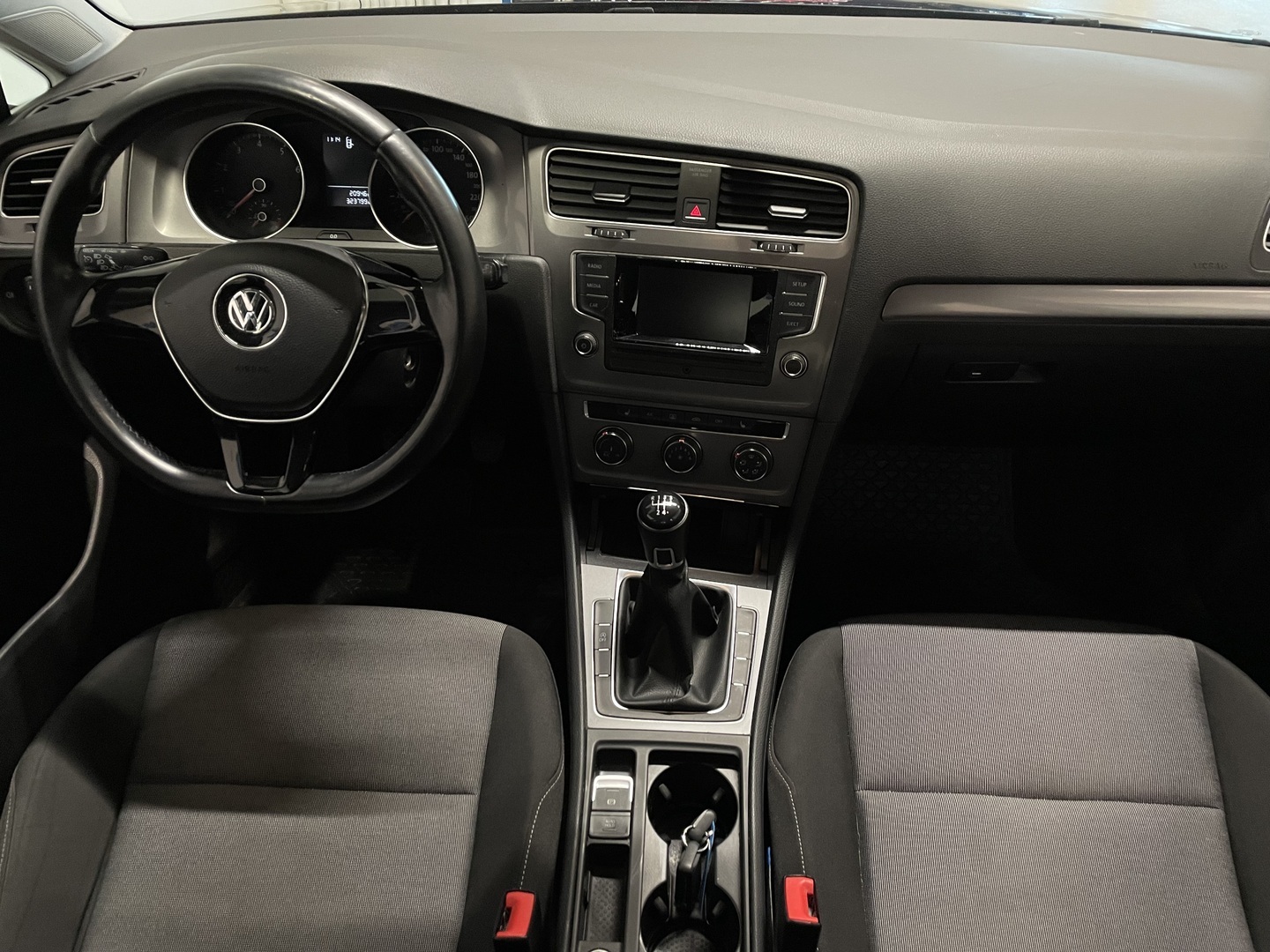 VOLKSWAGEN Golf 2013