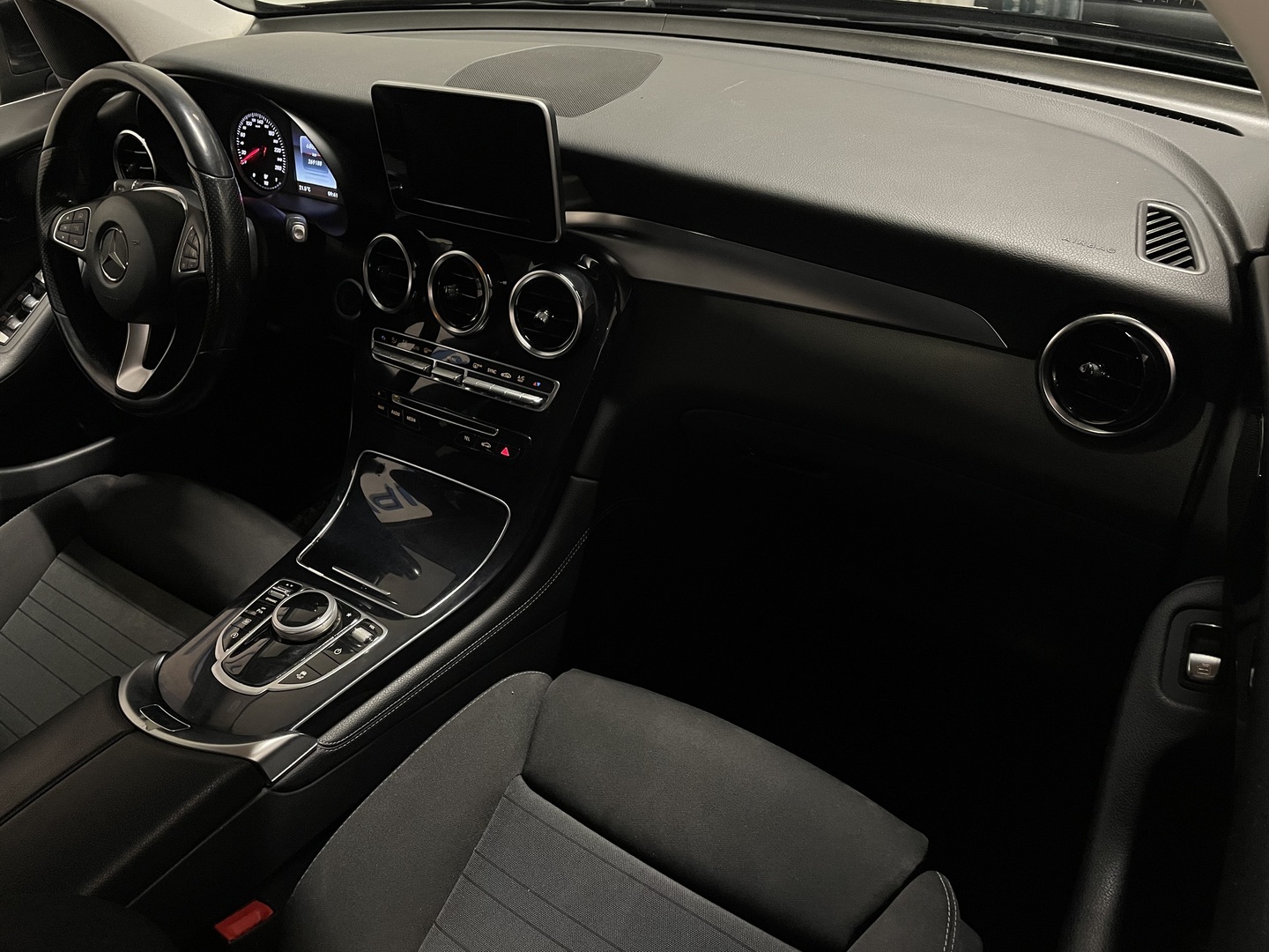 MERCEDES-BENZ GLC 2016