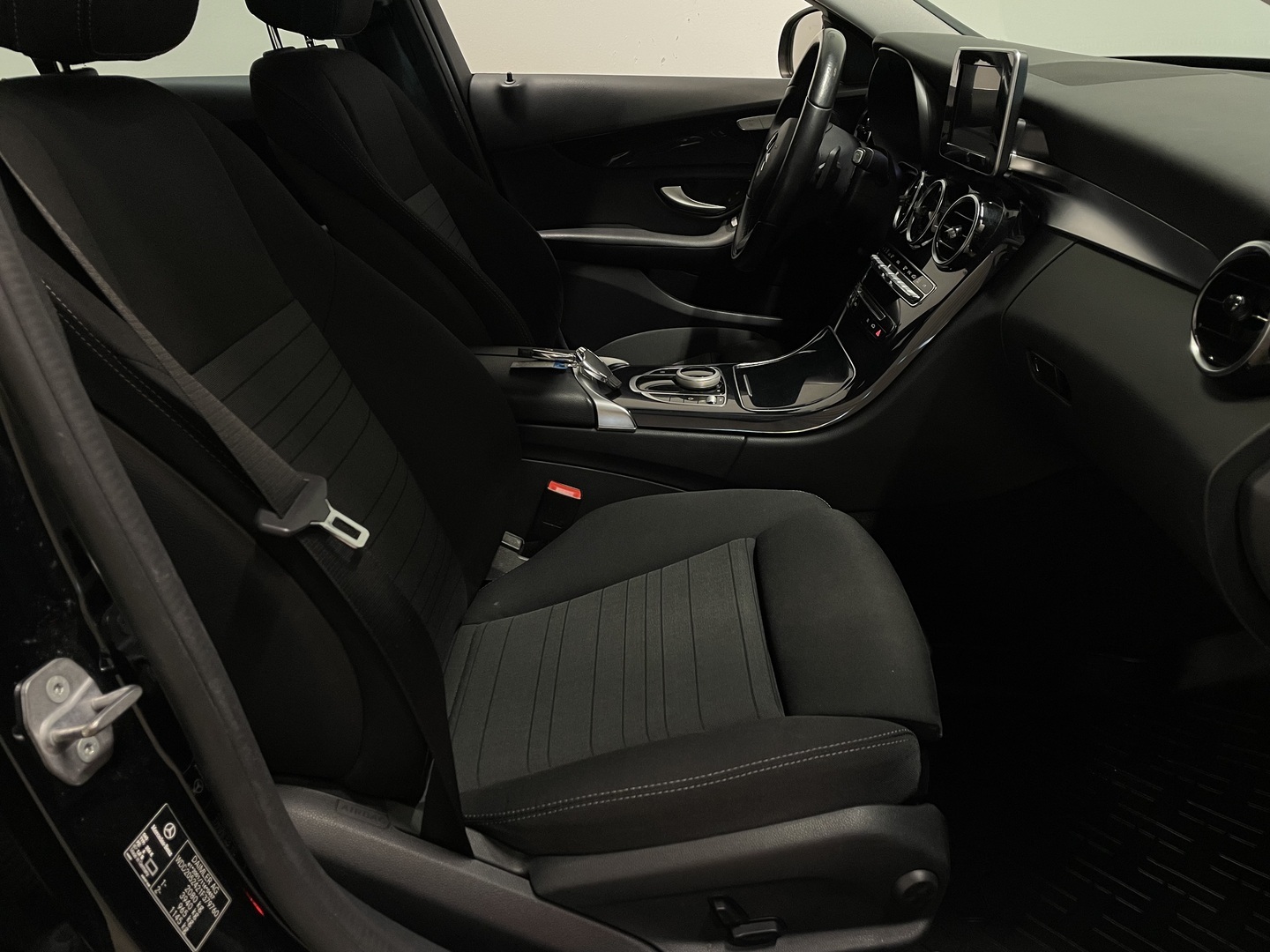 MERCEDES-BENZ C 2016