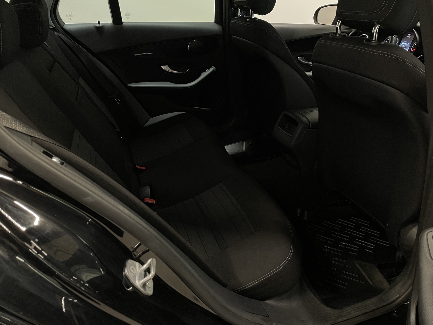 MERCEDES-BENZ C 2016