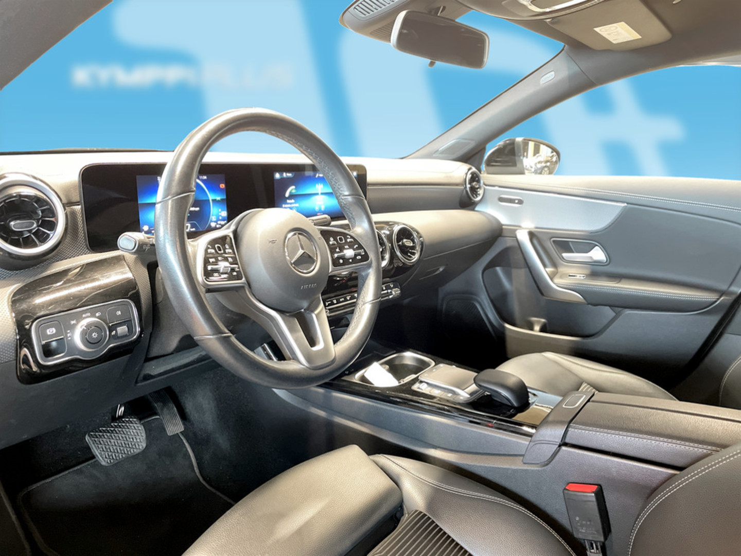 MERCEDES-BENZ CLA 2022
