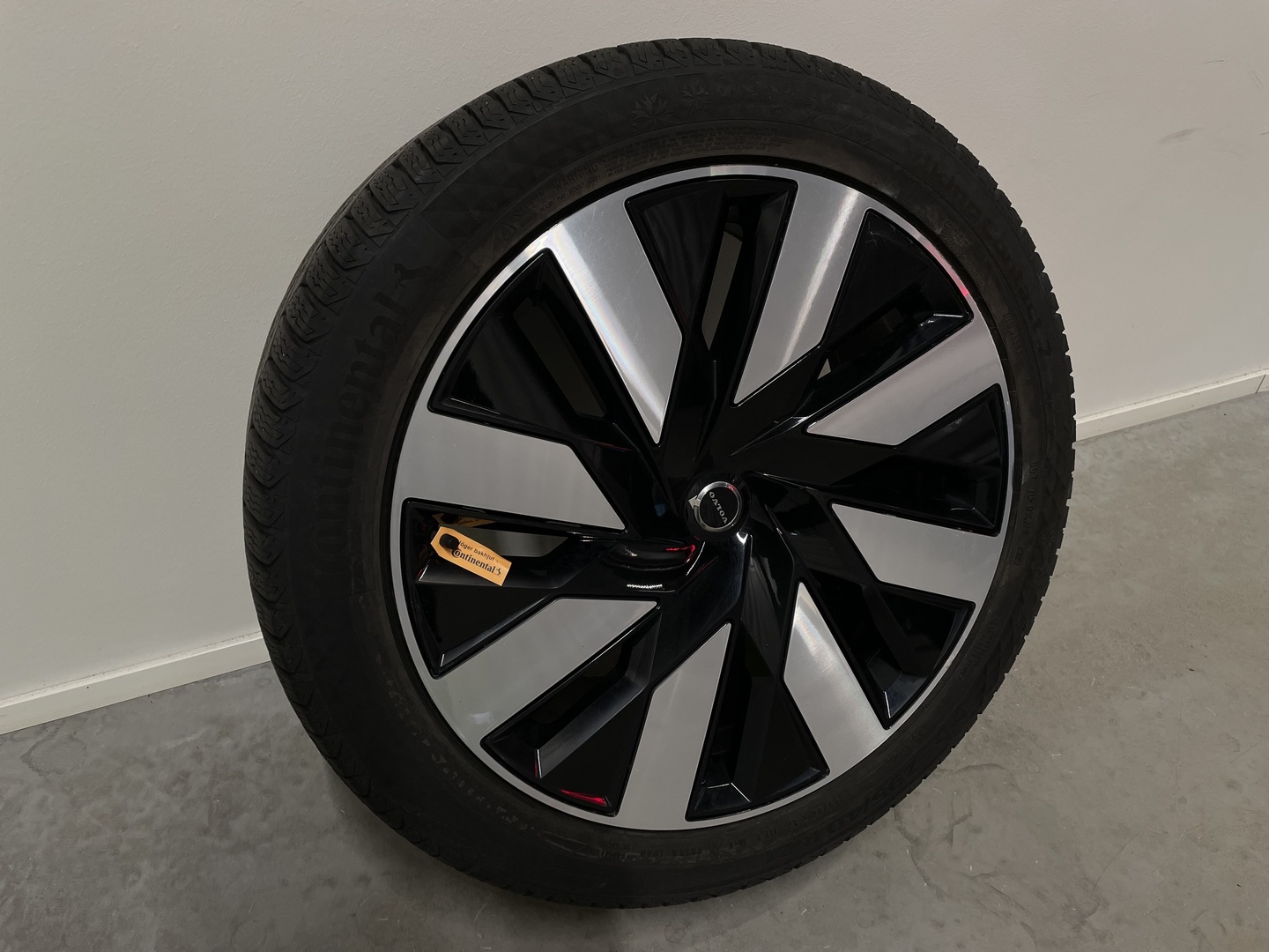 VOLVO EX90 2025