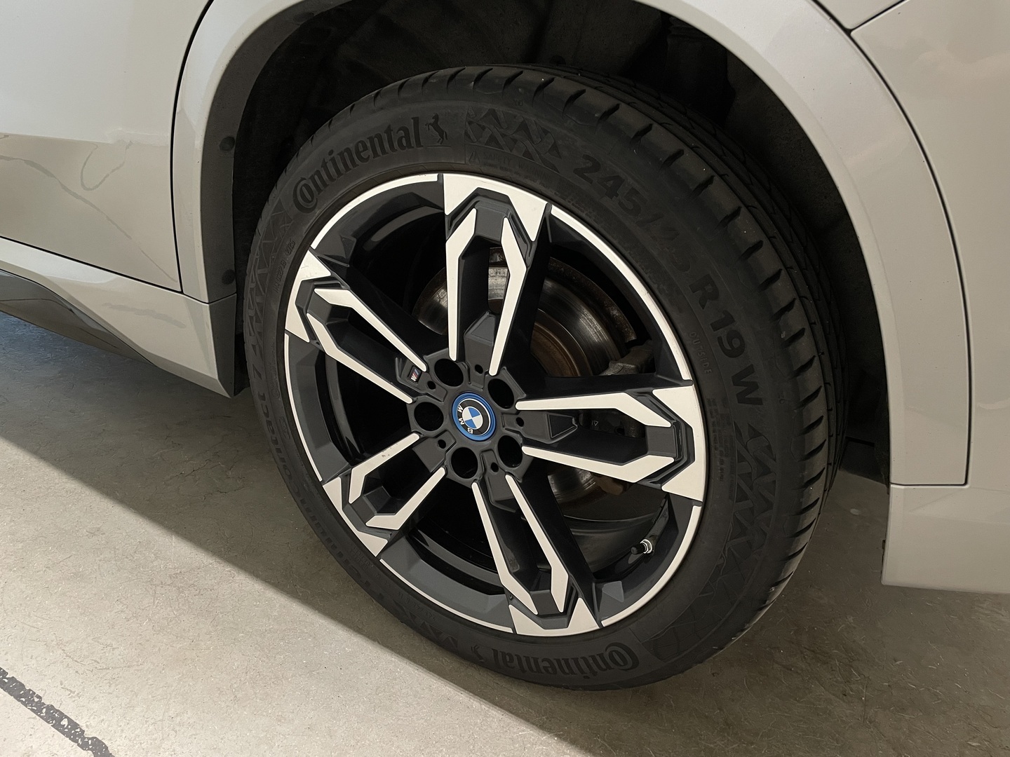 BMW iX1 2023