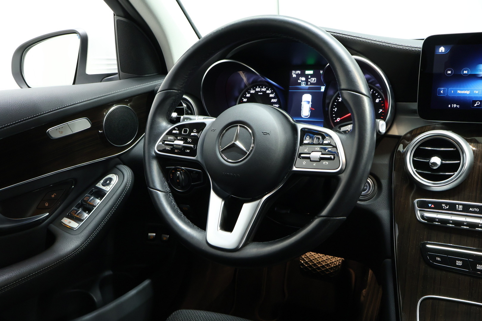 MERCEDES-BENZ GLC 2021