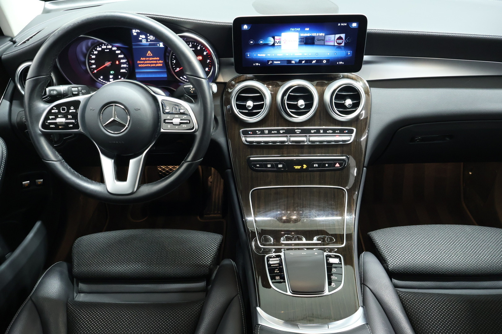 MERCEDES-BENZ GLC 2021