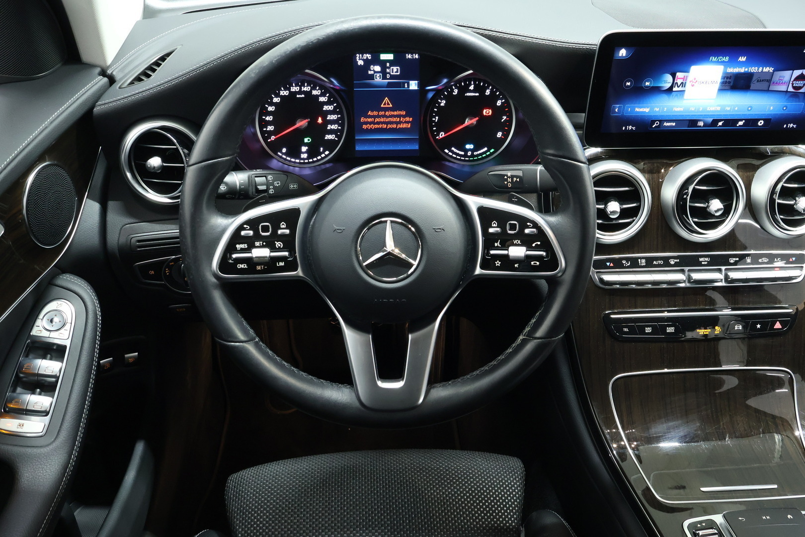 MERCEDES-BENZ GLC 2021