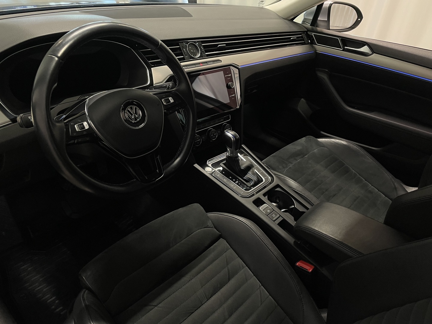 VOLKSWAGEN Passat 2018
