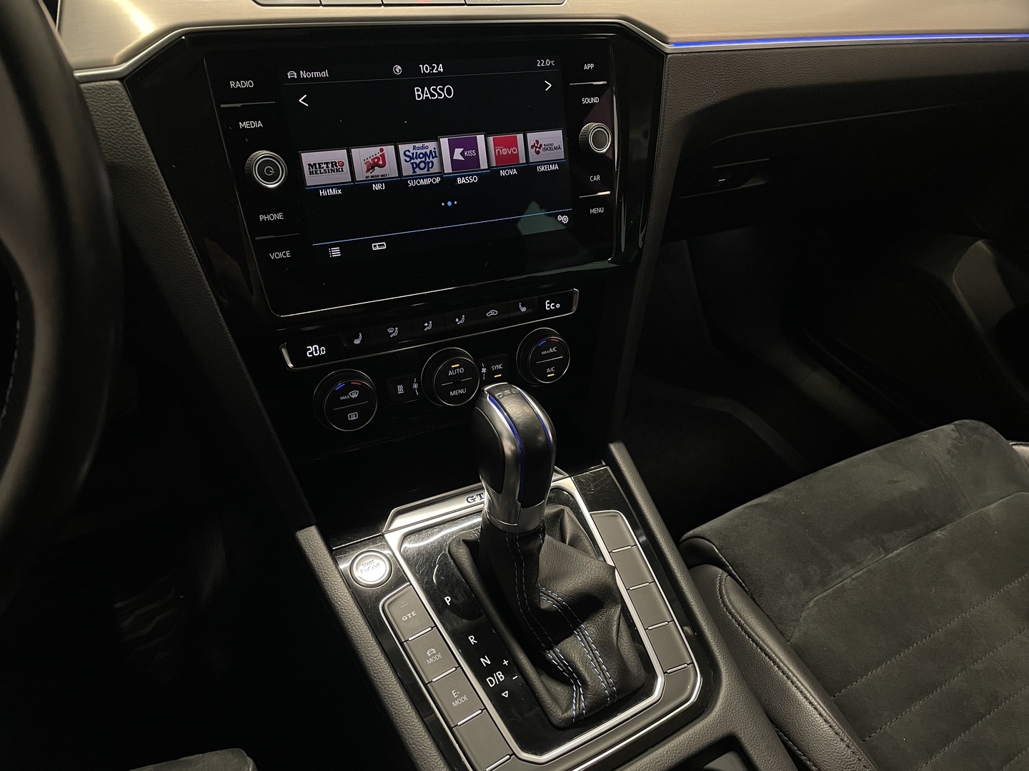 VOLKSWAGEN Passat 2018