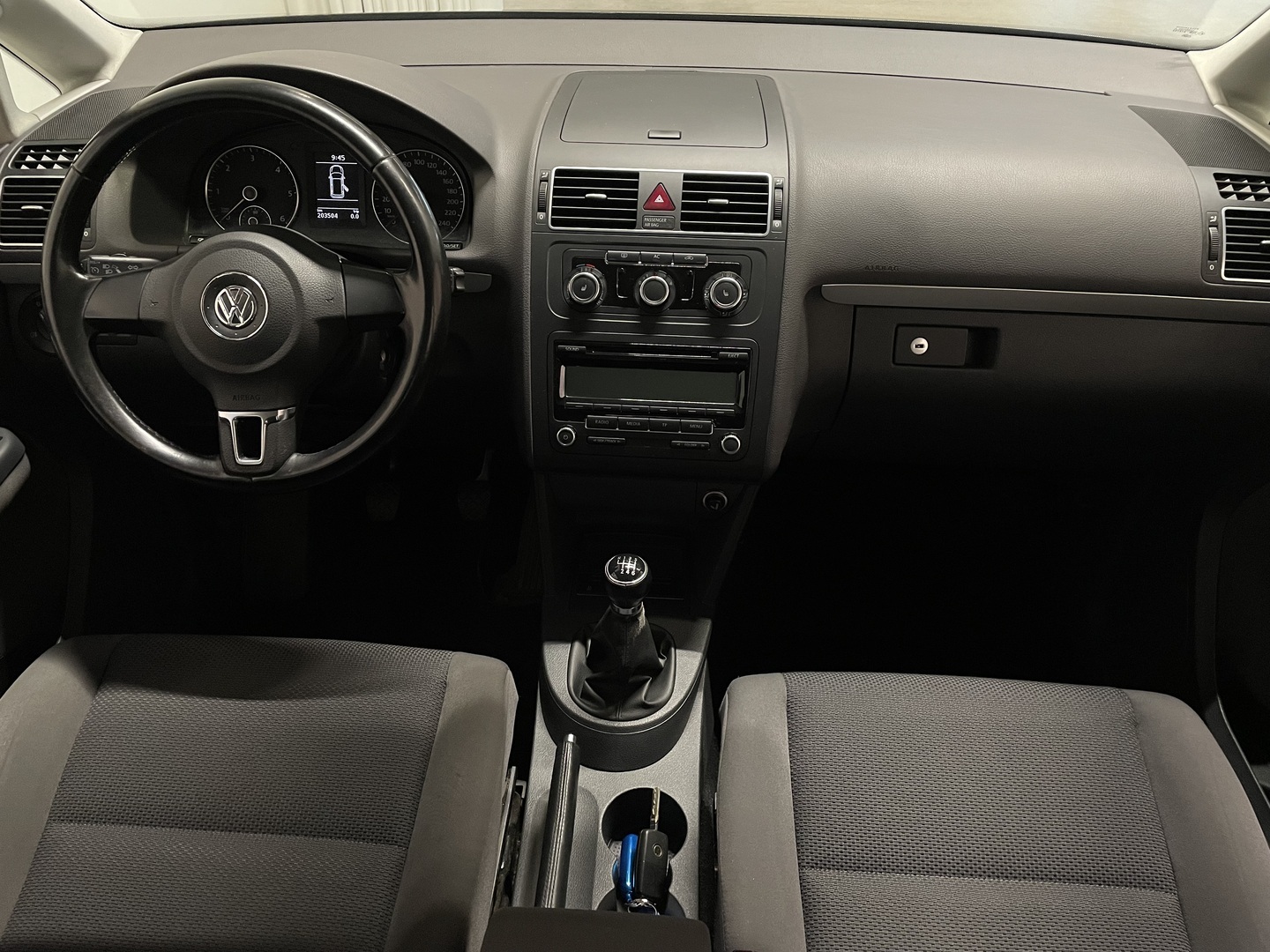 VOLKSWAGEN Touran 2010
