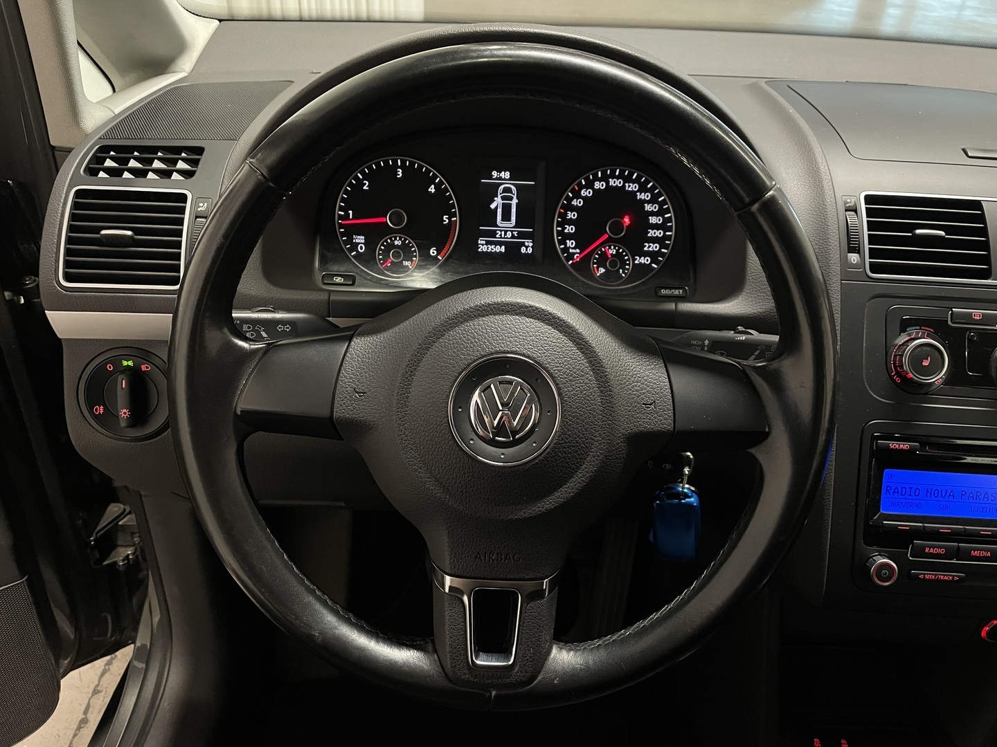 VOLKSWAGEN Touran 2010
