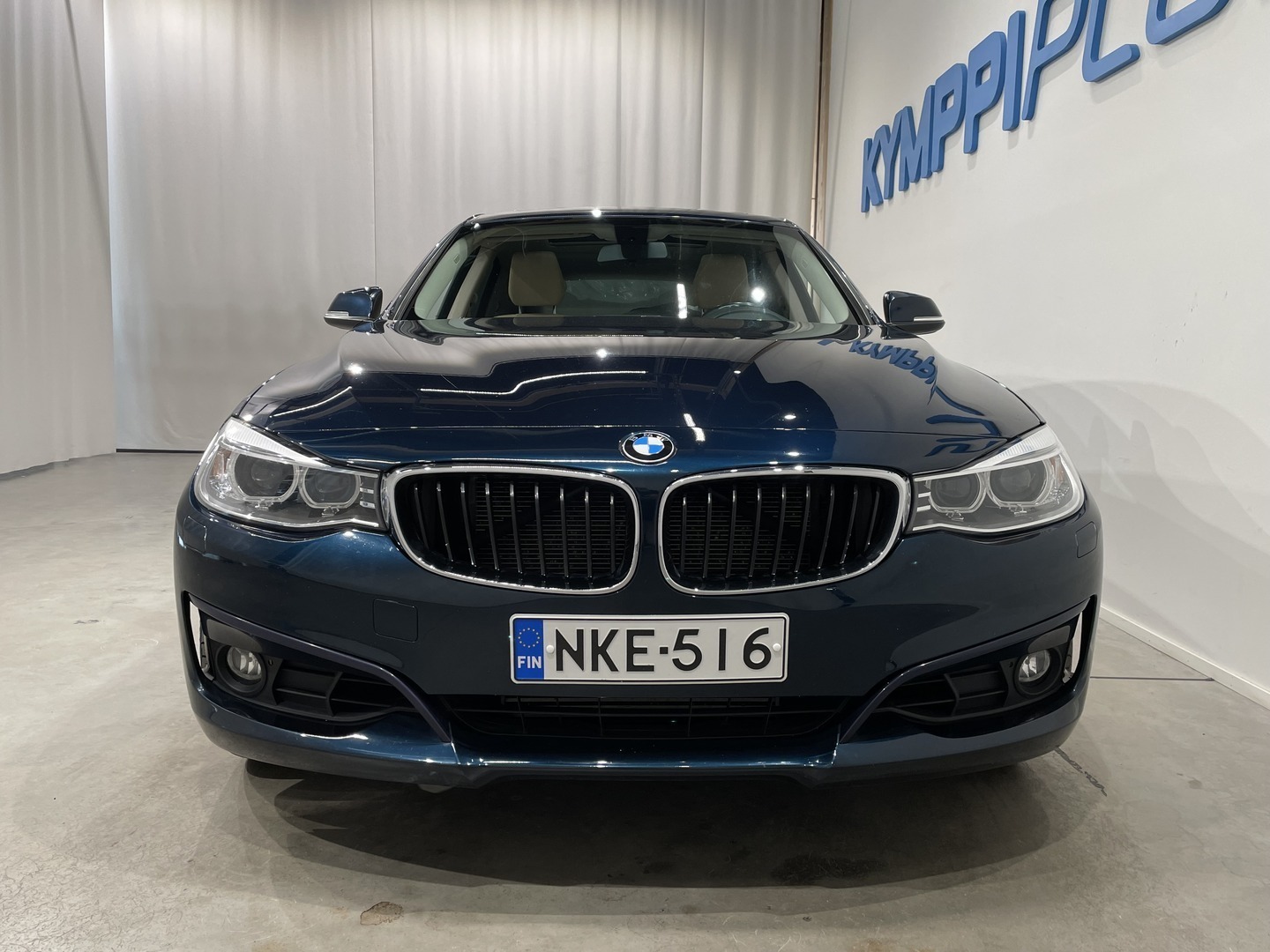 BMW 320 Gran Turismo 2016