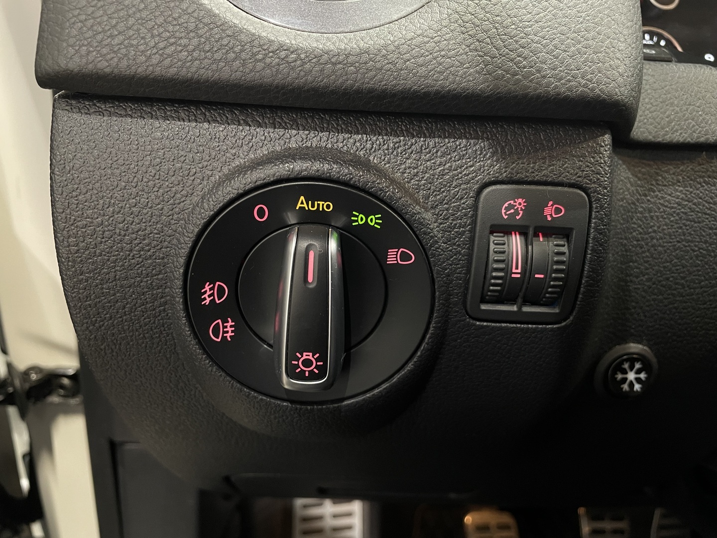 VOLKSWAGEN Tiguan 2014