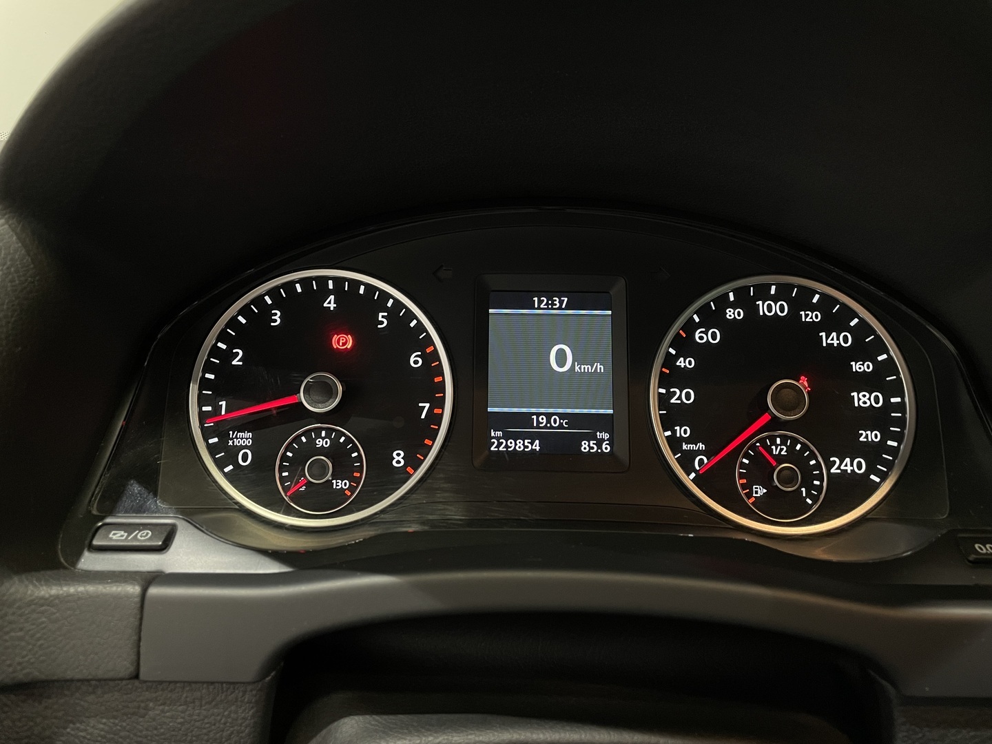 VOLKSWAGEN Tiguan 2014