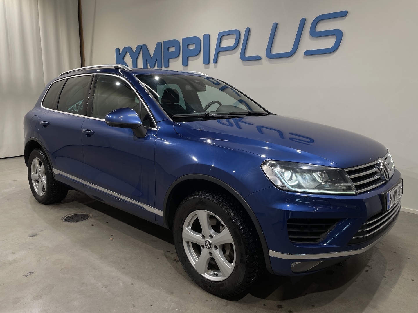 VOLKSWAGEN Touareg 2016