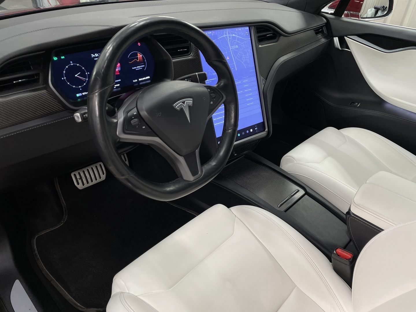 TESLA Model S 2019