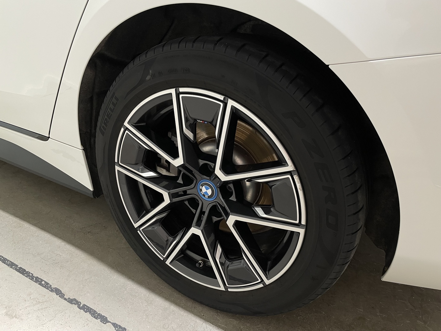 BMW i4 2023