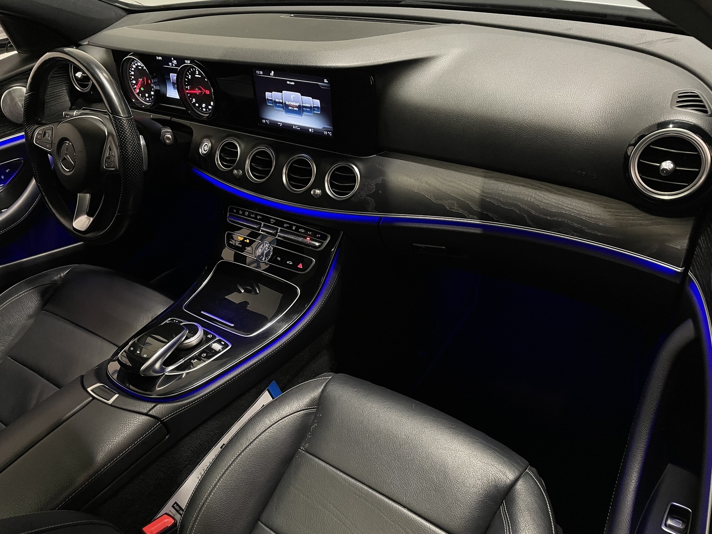 MERCEDES-BENZ E 2017