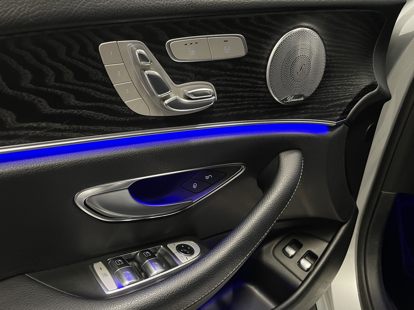 MERCEDES-BENZ E 2017