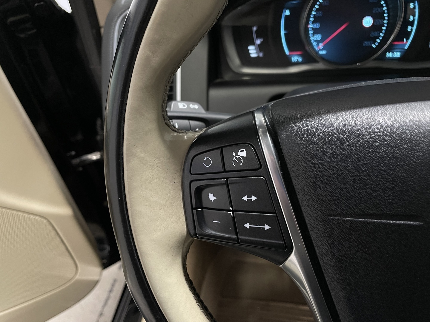 VOLVO XC60 2014